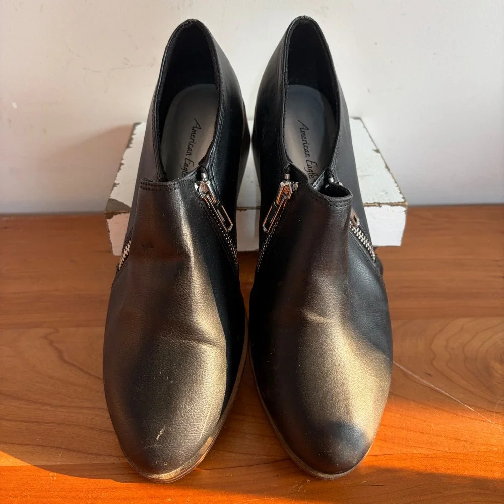American Eagle Womens Black Side Zip Ankle Booties Low Stacked Heel 6.5 160852